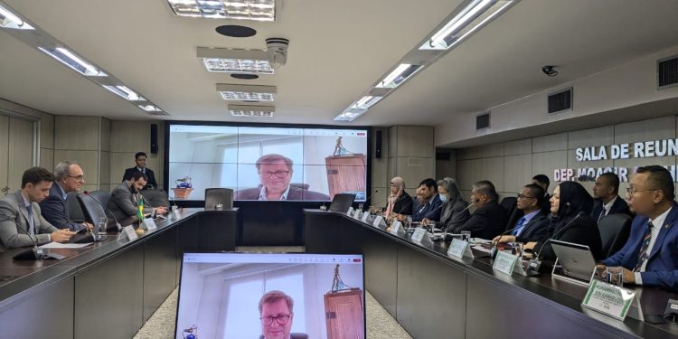 Em reunião do MAPA, Abramilho debate produção e exportação de milho brasileiro com governo da Malásia