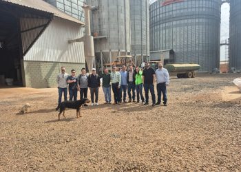 Delegação chinesa visita propriedade em Uberlândia e conhece práticas de manejo e armazenagem de grãos