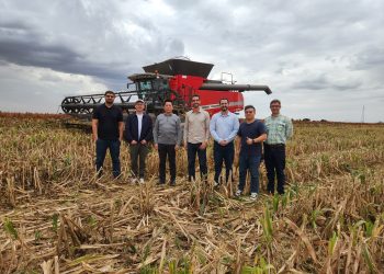 Delegação chinesa visita propriedade do diretor da Maizall, Pedro Ottoni