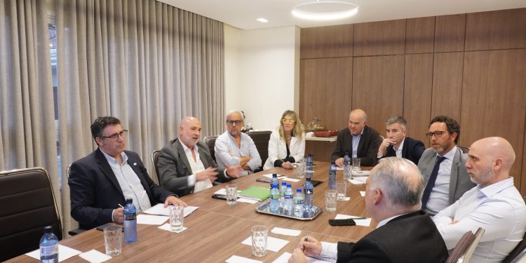 Abramilho e Aprosoja recebem delegação argentina para fortalecer cooperação no setor agrícola